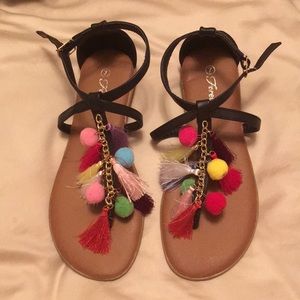 NWT Tassel & Pom Pom Sandal